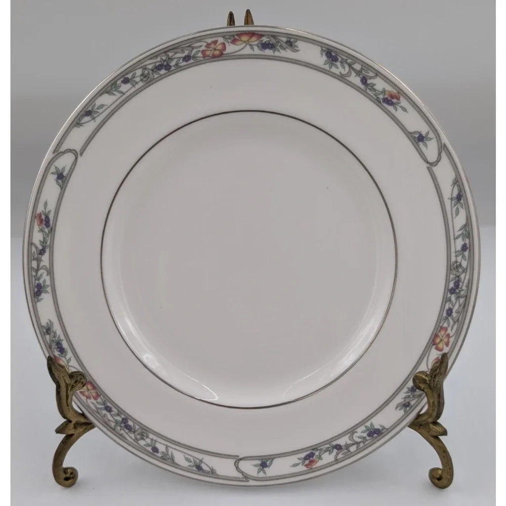 Royal Doulton Arlington Salad Plate set of 8 Plates 8